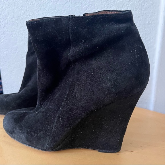 Sam Edelman Black Suede Wedge Ankle Boots Booties Size 9.5 - Picture 3 of 11